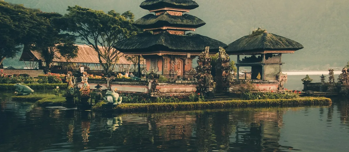 Bali Indonésie — rizières et temples