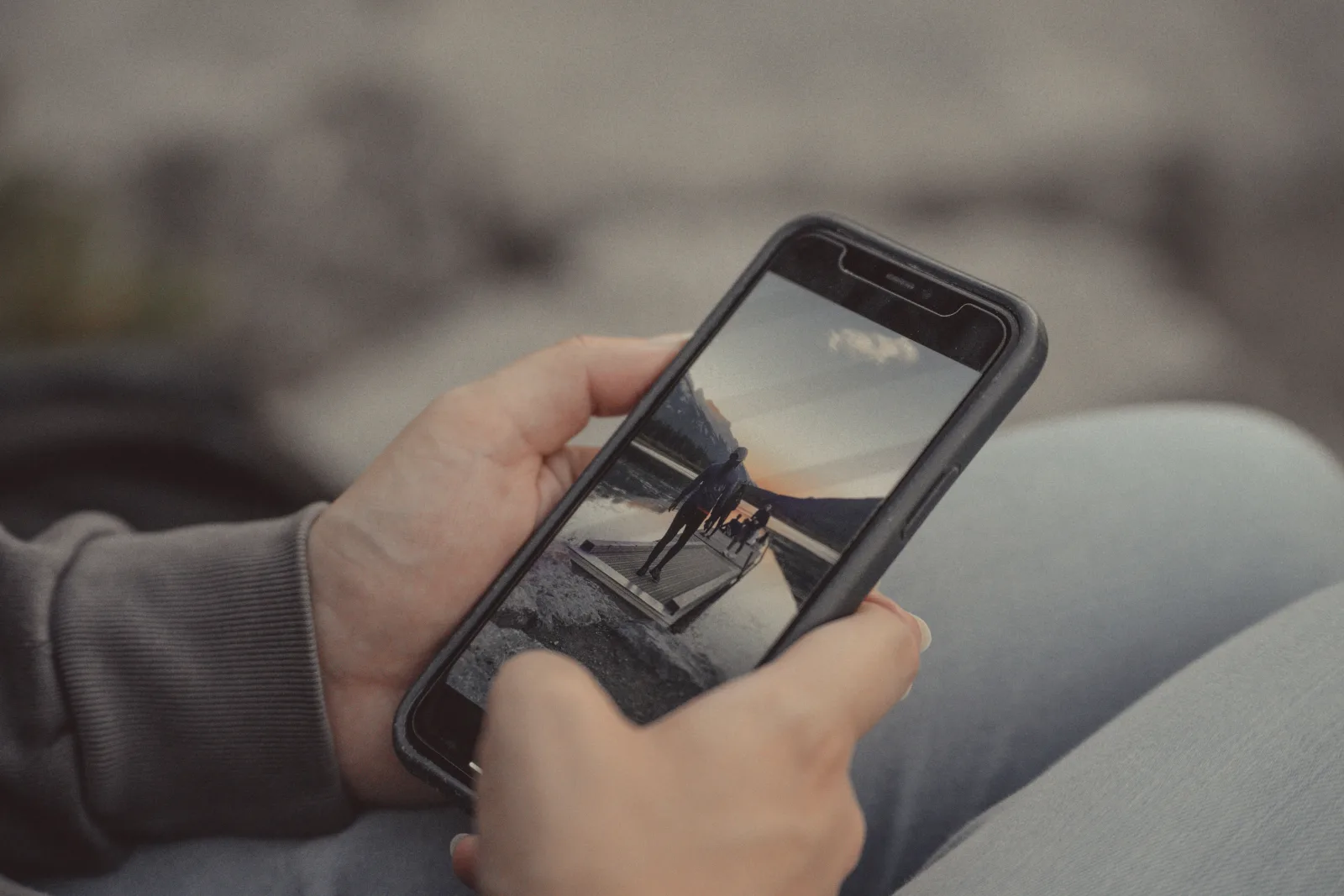 Smartphone compatible eSIM pour Pologne