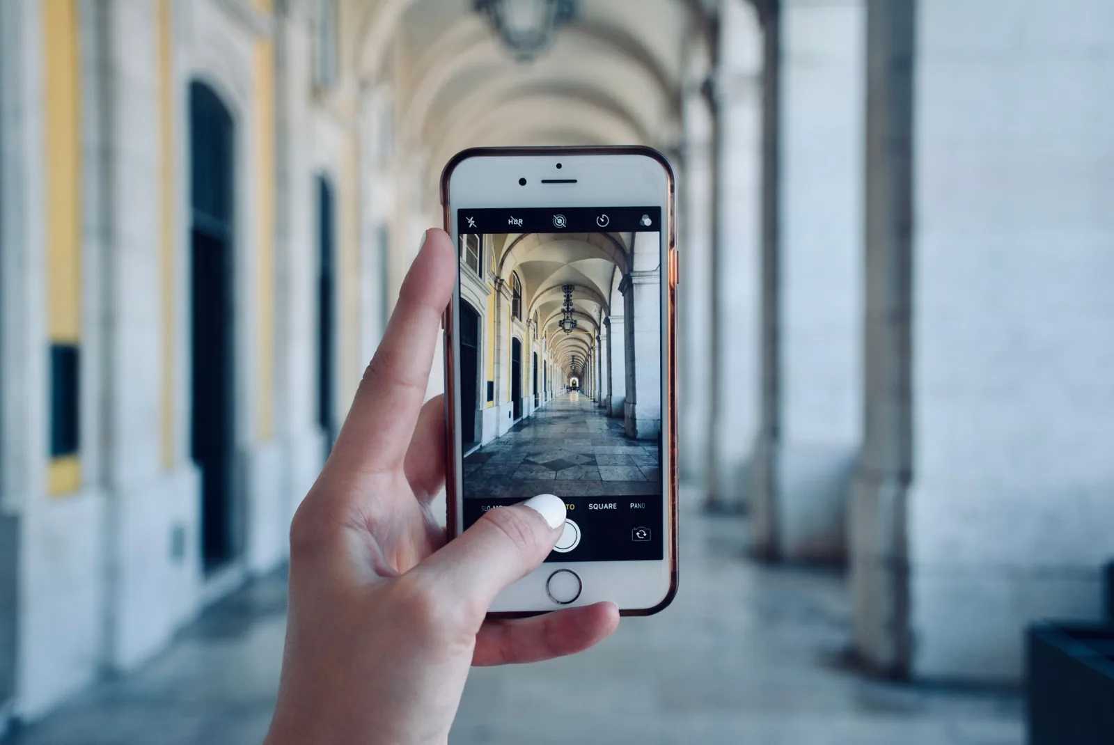 Smartphone compatible eSIM pour Portugal