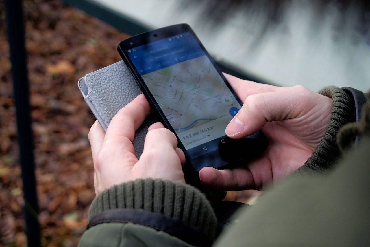 Différents smartphones compatibles eSIM, voyage en Égypte