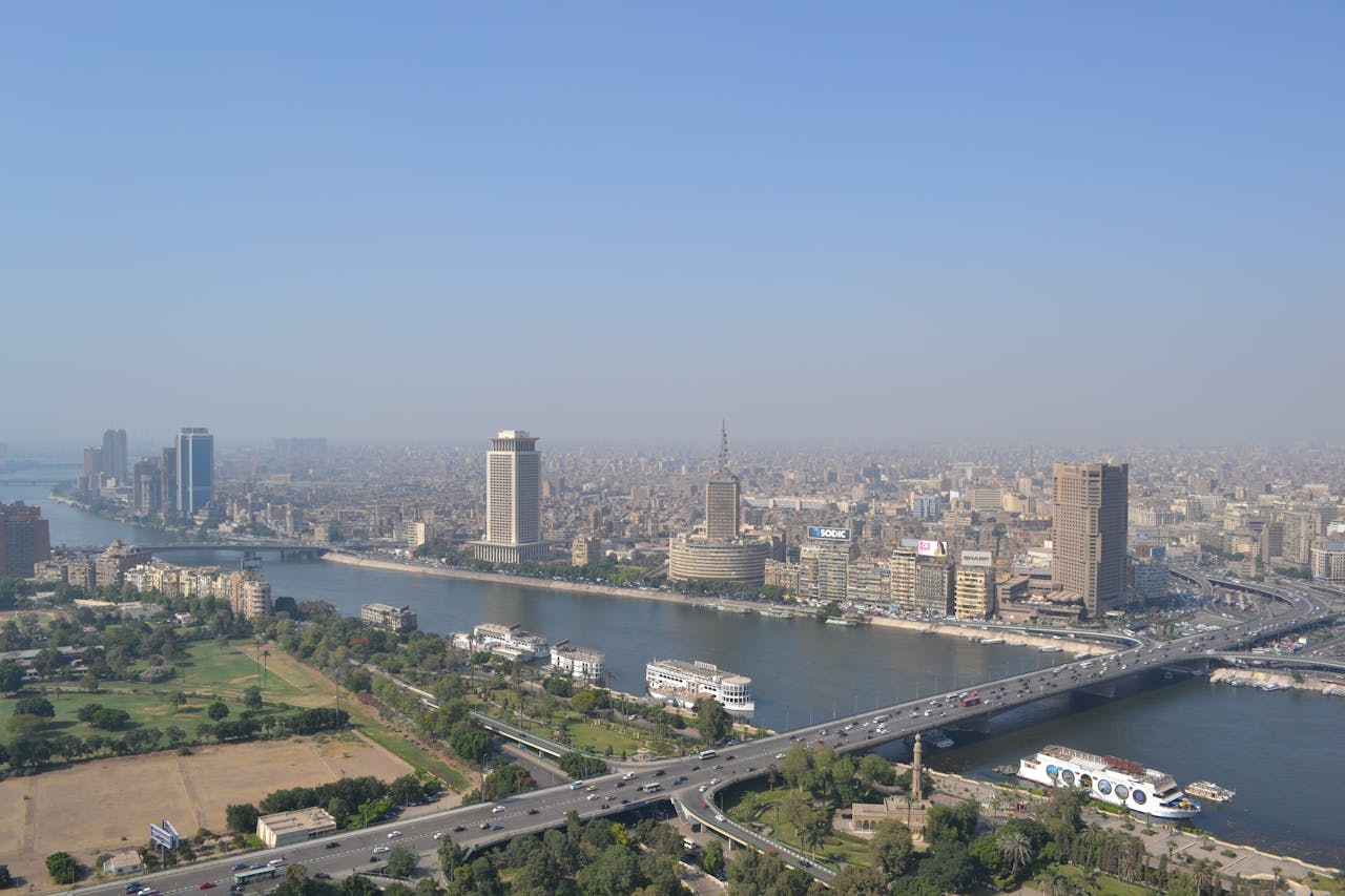 Vue aérienne du Nil en Égypte, réseau mobile