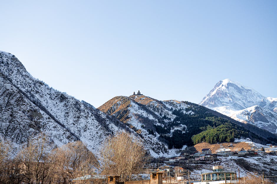 Église Gergeti Trinity Kazbegi Géorgie Mont Kazbek — eSIM et connexion 4G Magticom