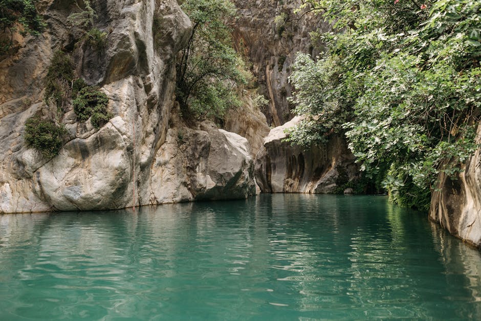 Wadi turquoise Oman — couverture réseau Omantel